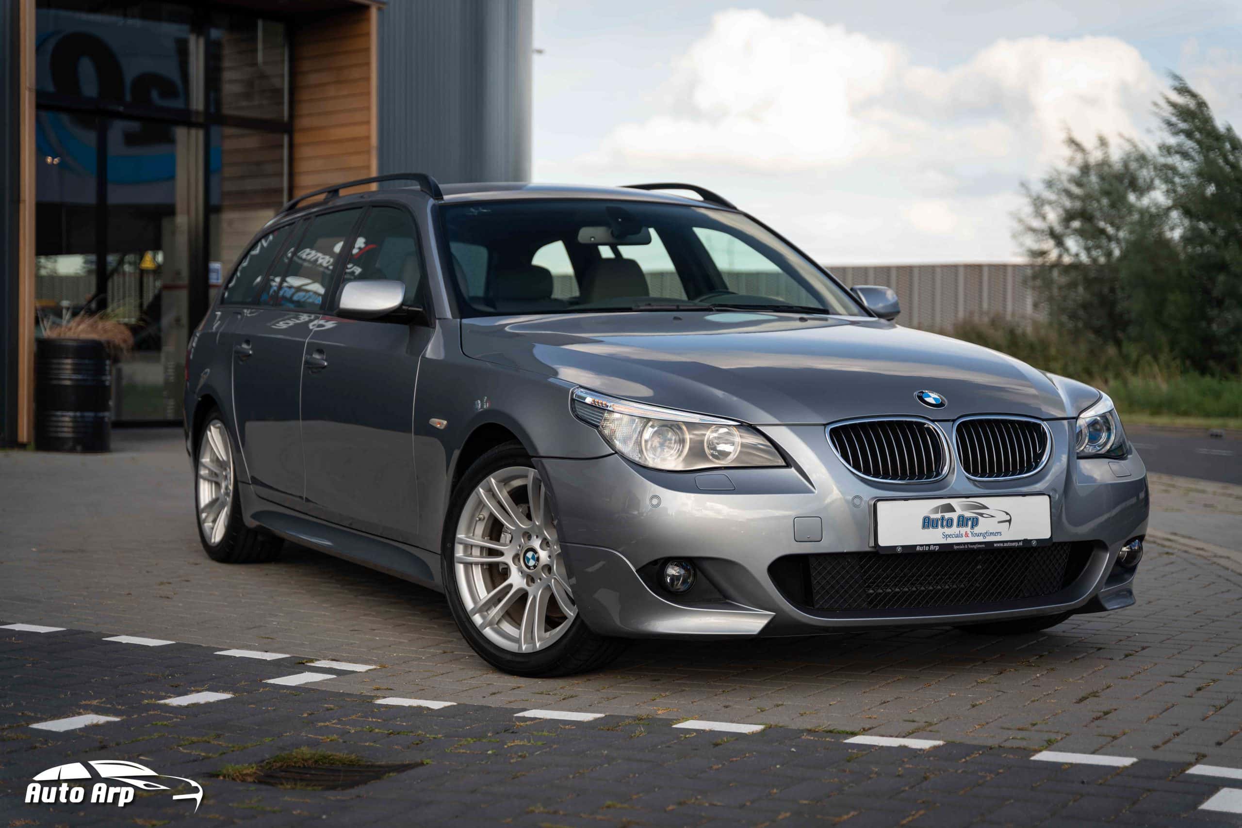 BMW E61 525i Touring with factory M package