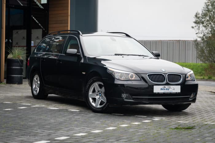 BMW E61 525i LCI Touring with delightful 6-in-line