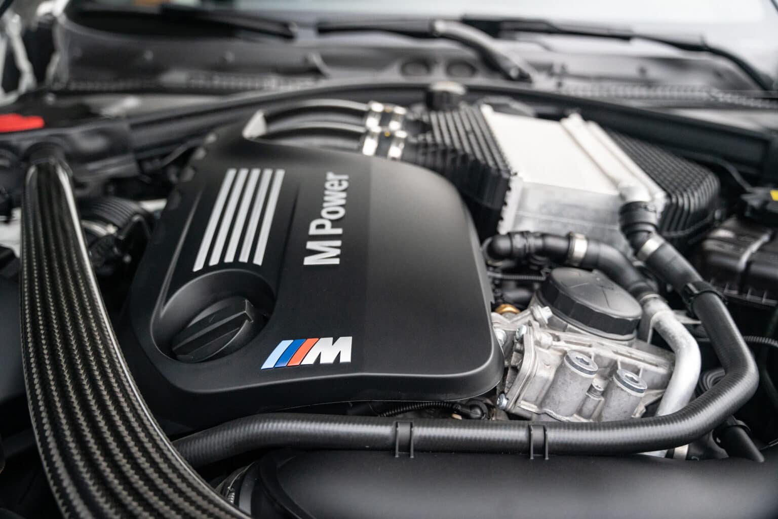 BMW M2 wit-15