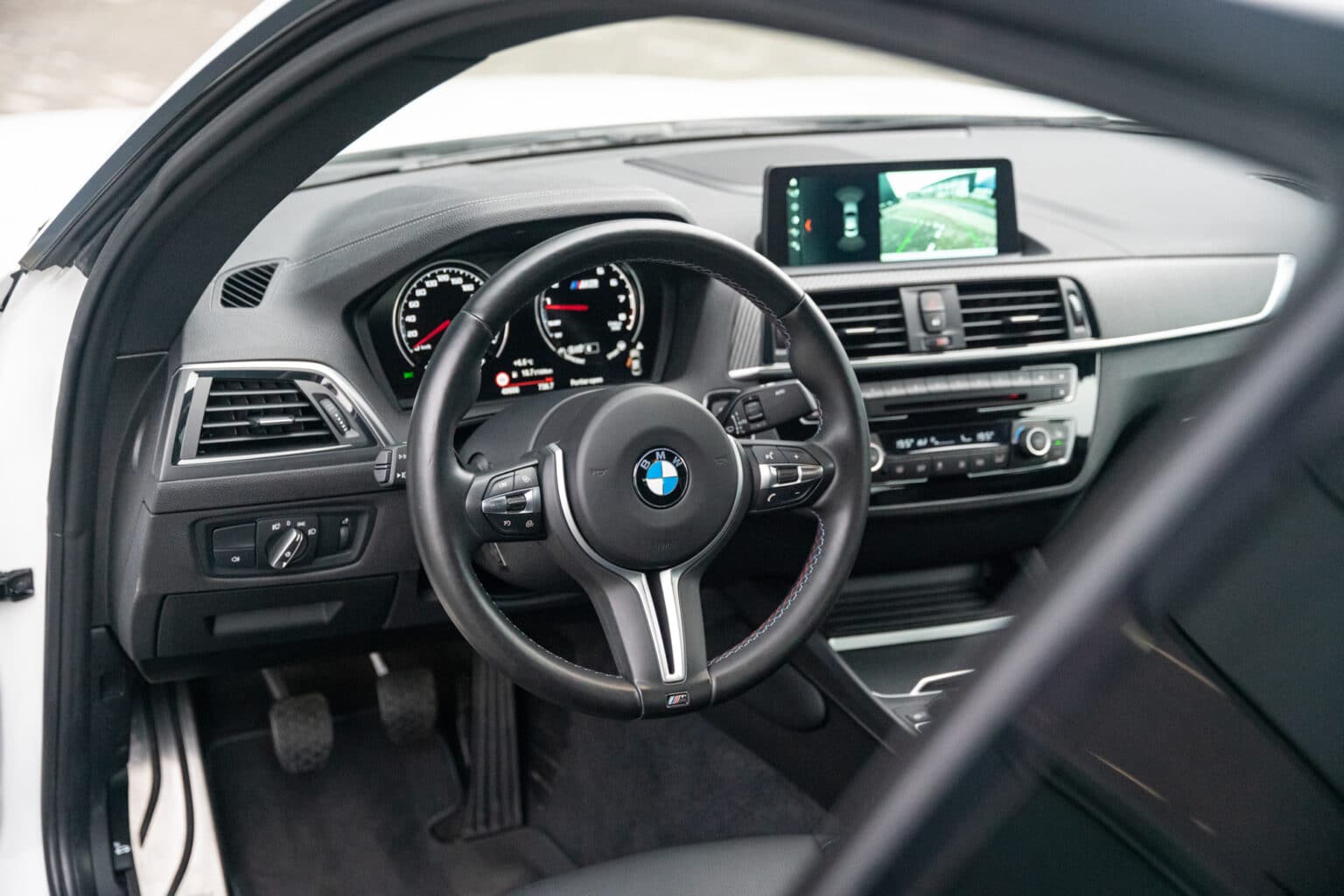 BMW M2 wit-30