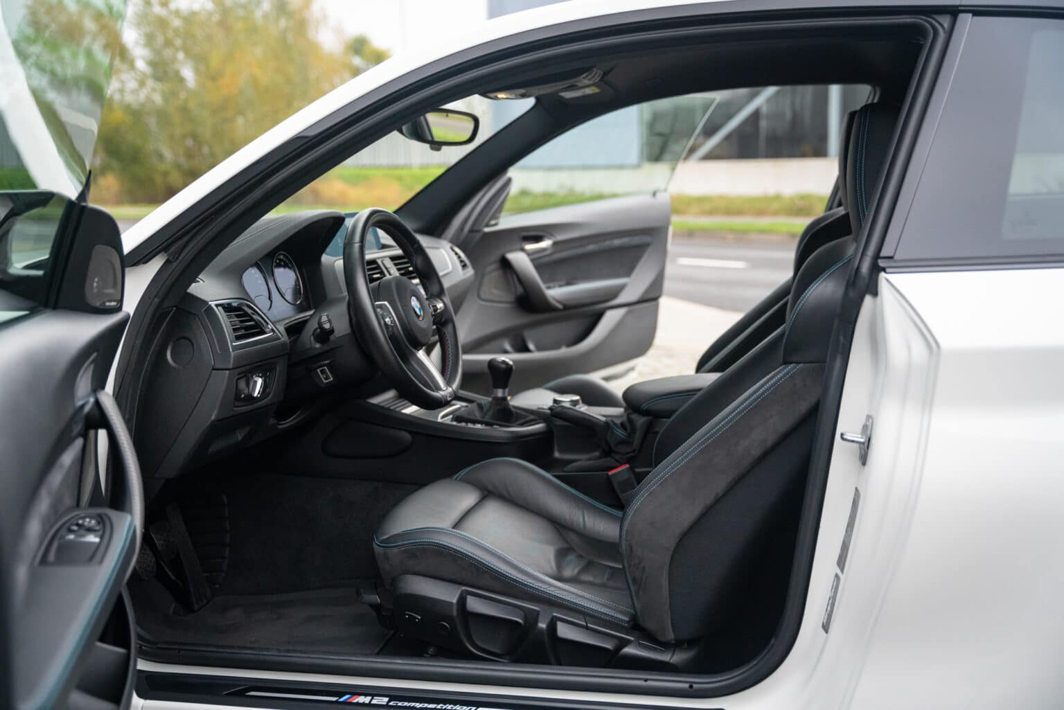 BMW M2 wit-32
