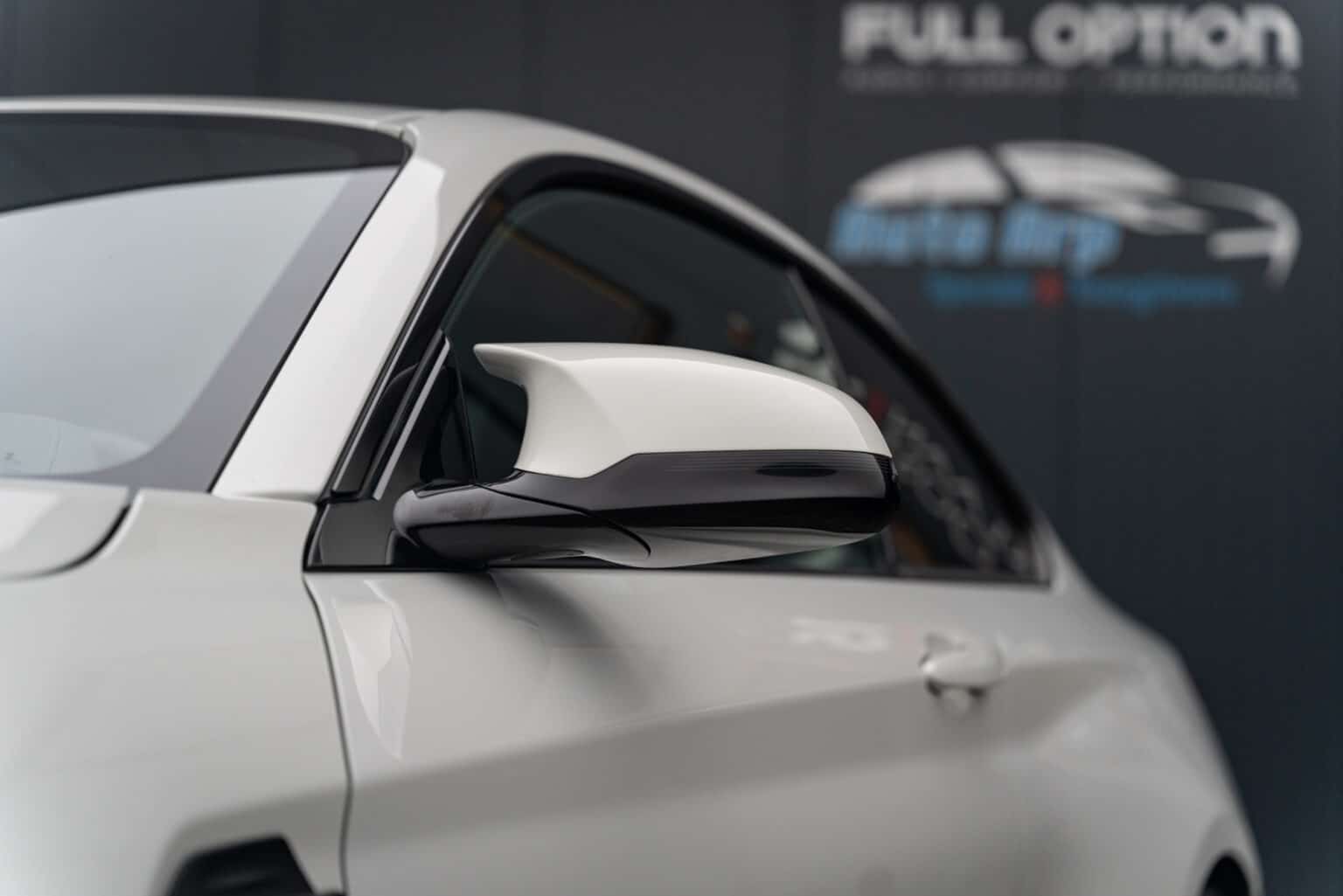 BMW M2 wit-9