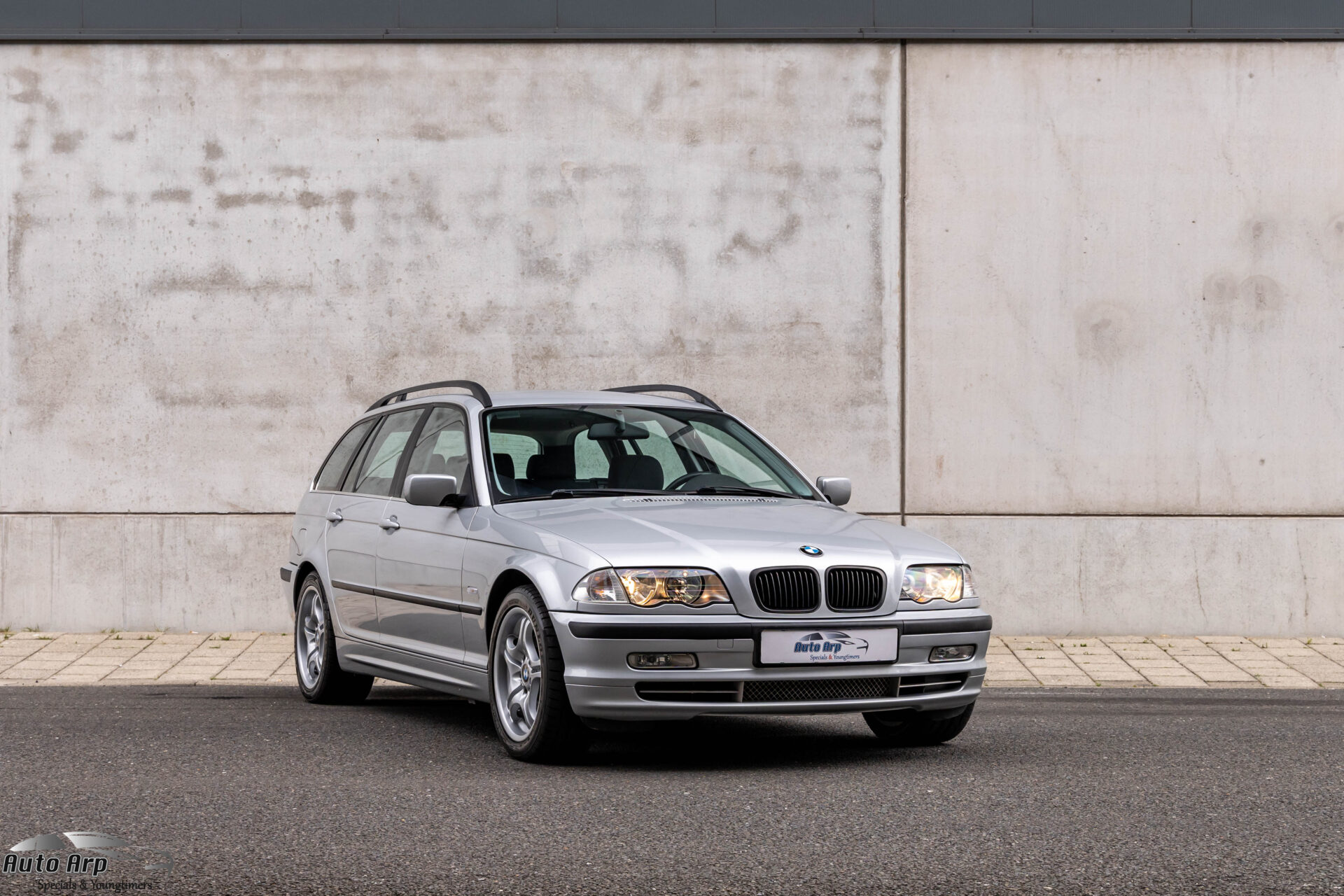 BMW E46 330i touring, auto is direct youngtimer | Auto Arp