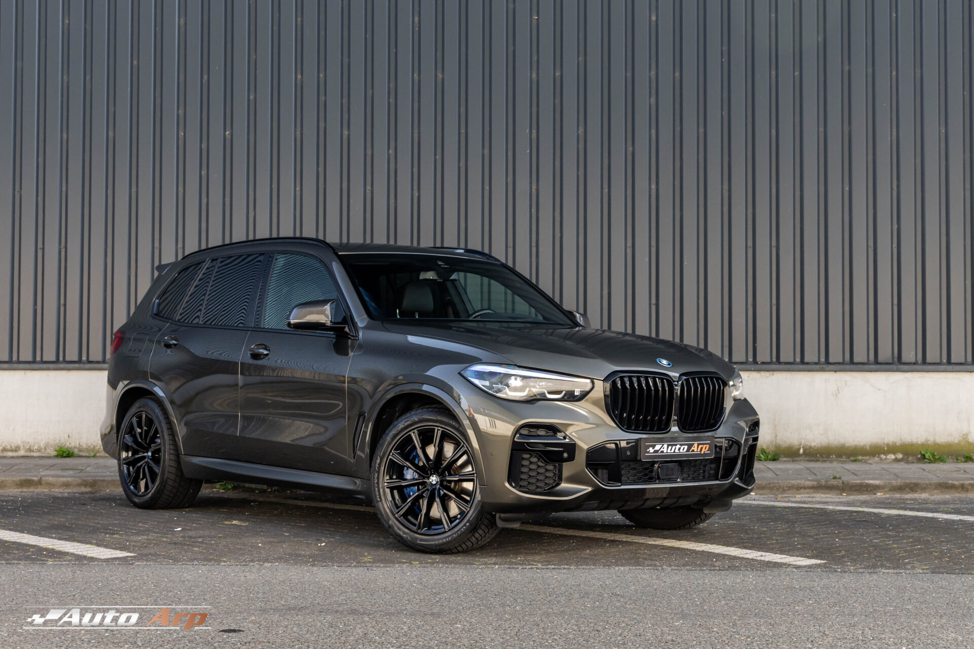 BMW G05 X5 45e M-sport Manhattan individual | Auto Arp